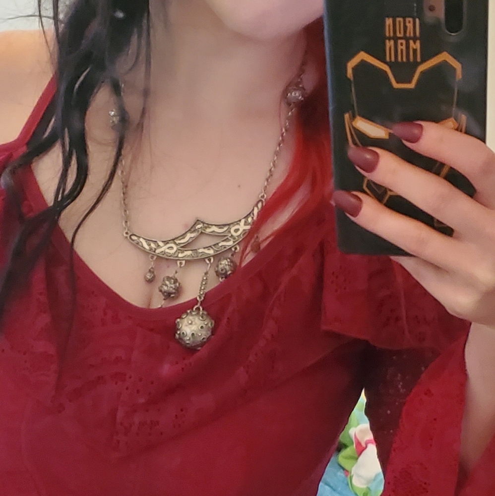 Retro Jewelry - Picture 5 of 5